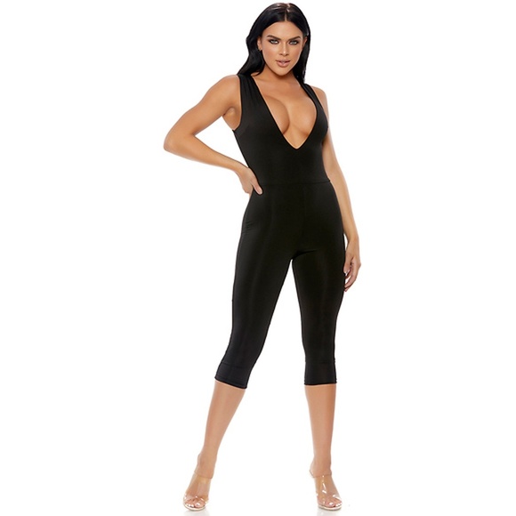 Sleeveless Capri Jumpsuit Plunging V Neckline - Picture 1 of 6